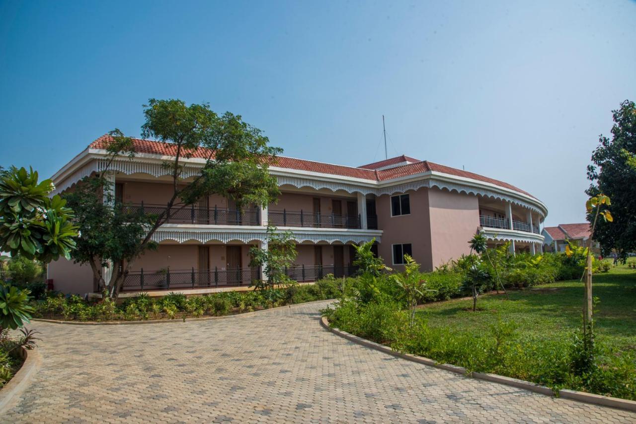 スウォスティ チリカ リゾート Kanaipur エクステリア 写真